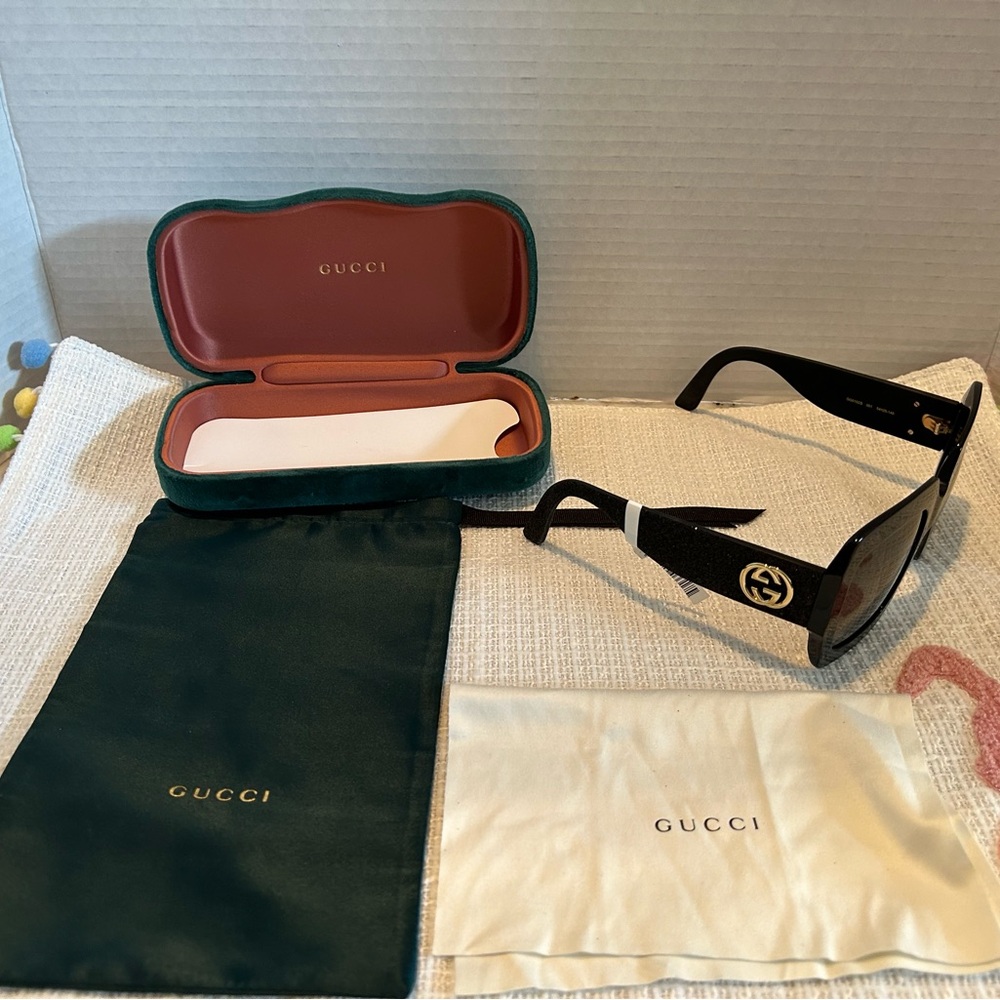 Gucci Black Oversized Square Sunglasses - Picture 12 of 12